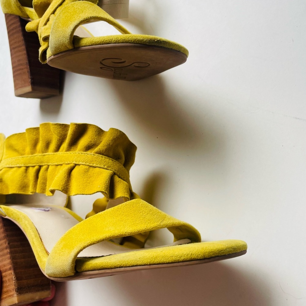Anthropologie Seychelles Retro Ruffle Yellow Heel - Picture 9 of 12